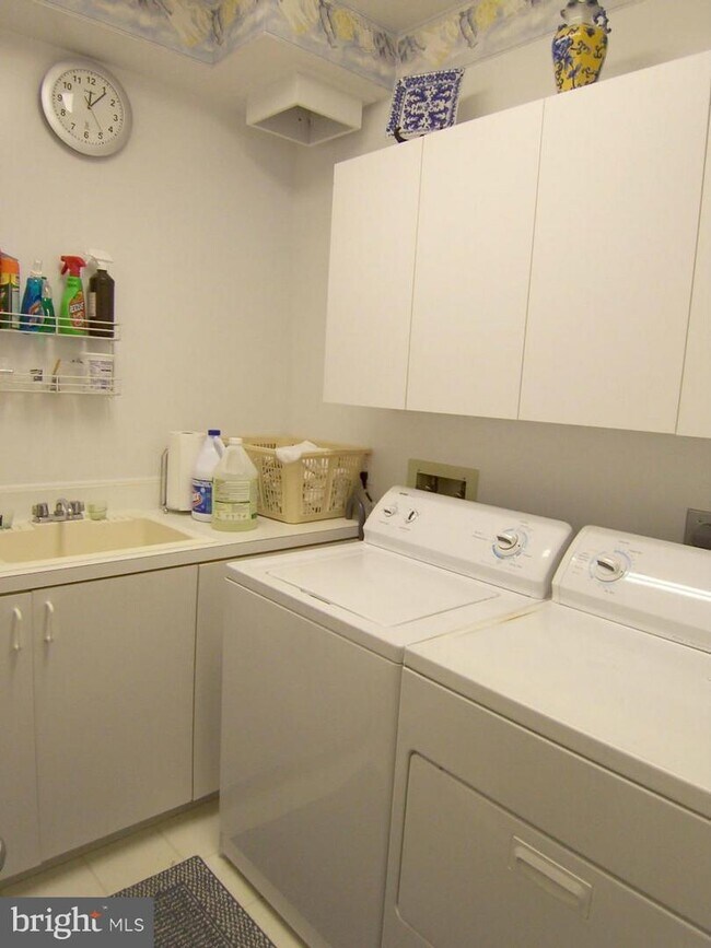 Foto del edificio - 14 Woodward Ct