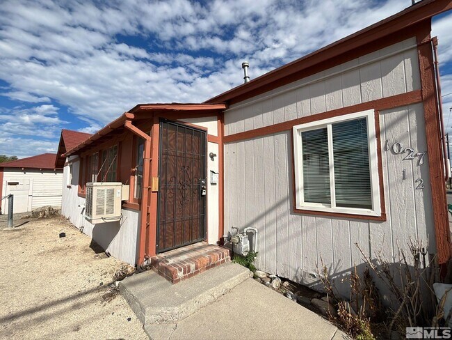 Foto del edificio - 1027 1/2 West 2nd St-