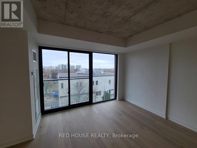 Building Photo - 2720 Dundas St W