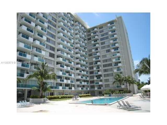 Foto principal - 1000 West Ave