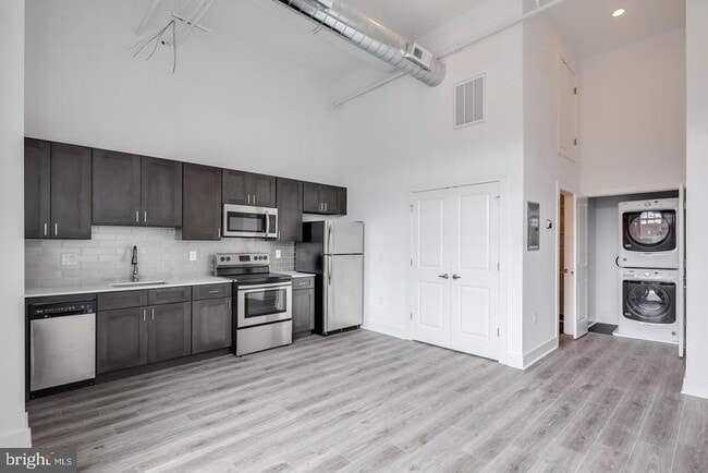 Building Photo - 1705 Jackson St