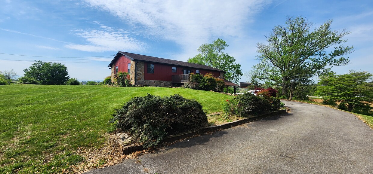 Primary Photo - 2909 Bryan Rd