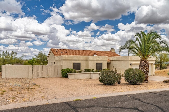 Building Photo - 17422 Flat Rock Dr