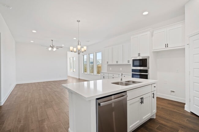 Building Photo - 16323 Rock Hollow Bend Ln