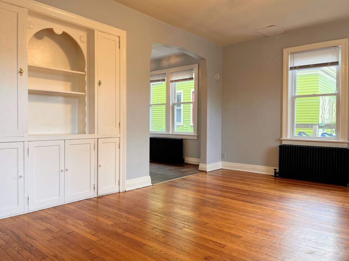 Foto principal - 234 Crescent Ave