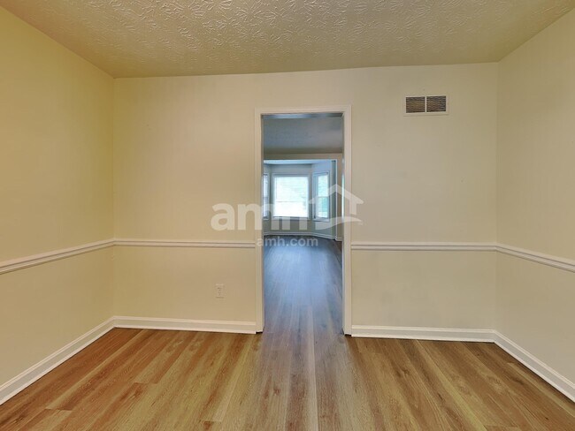 Foto del edificio - 5015 Sunbrook Dr NW