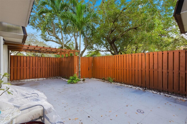 Building Photo - 9142 SW 23rd St