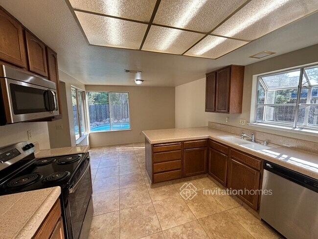 Building Photo - 8341 Canyon Oak Dr