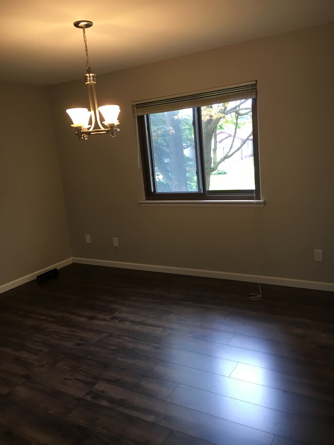 Foto del edificio - 7210 Bluewater Dr