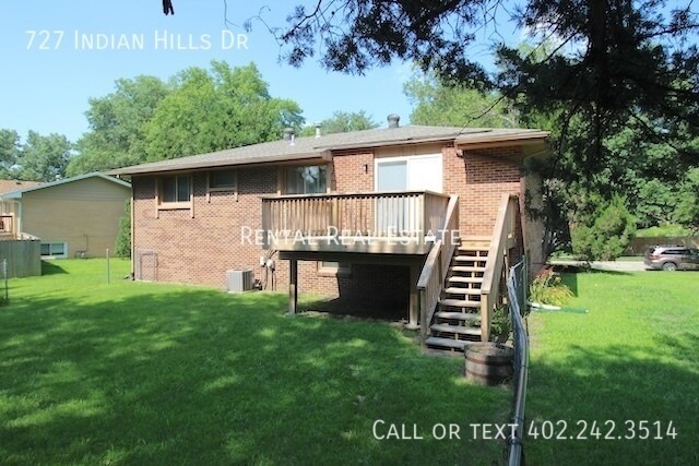 Building Photo - 727 Indian Hills Dr