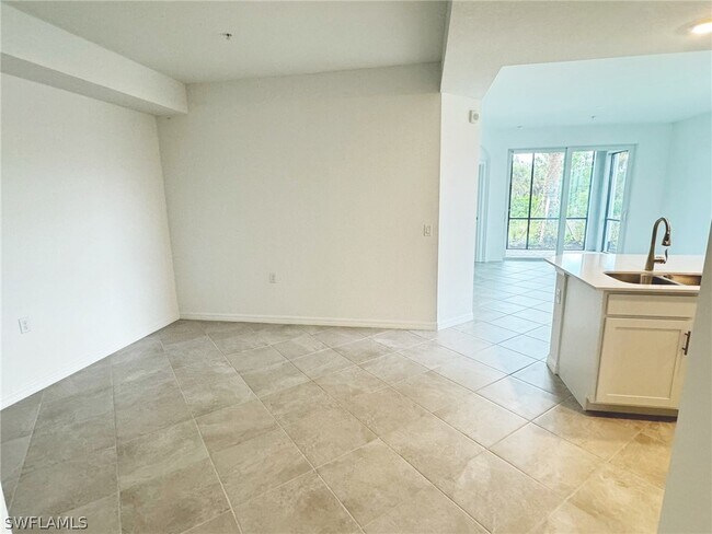 Building Photo - 14141 Heritage Landing Blvd