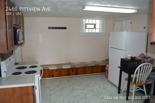 Foto del edificio - 2460 Pittview Ave