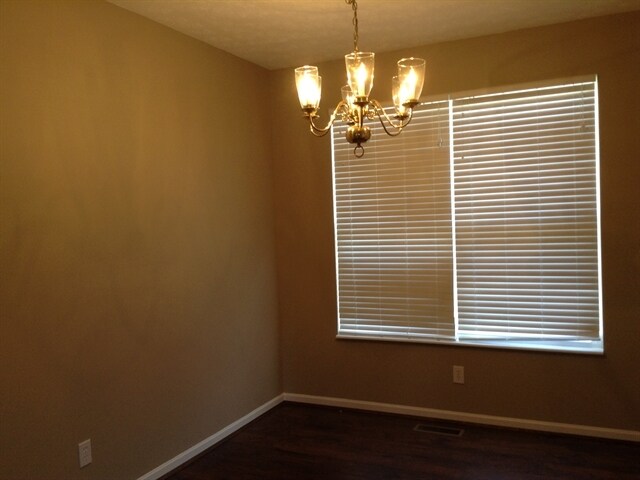 Building Photo - 684 Linden Creek