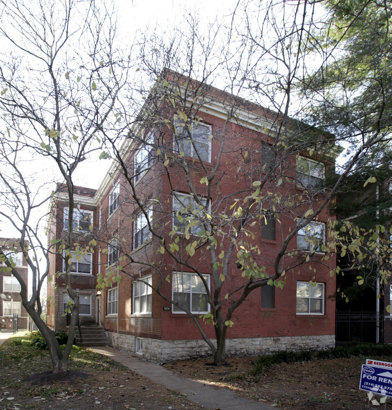 Foto principal - 5576 Pershing Ave