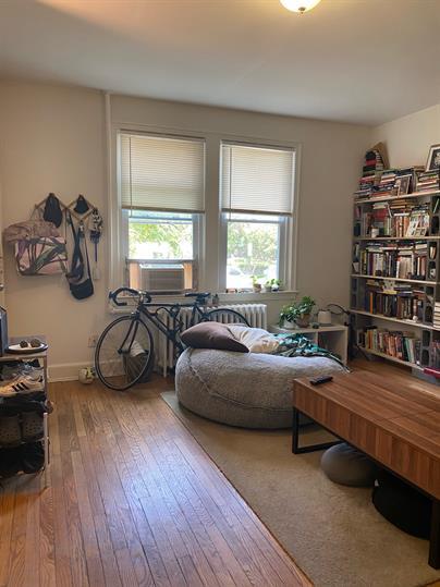 Livingroom - 1633 Trinidad Ave NE