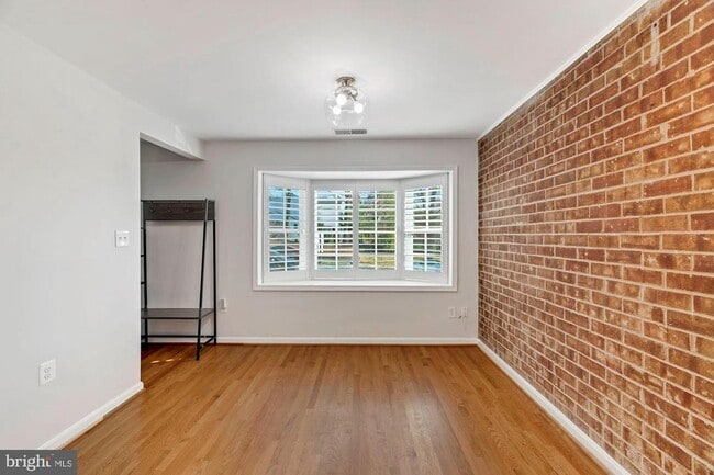 Foto del edificio - 1028 N Pelham St