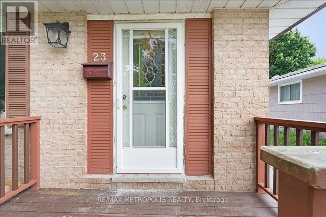 Building Photo - 23 Silver Aspen Crescent