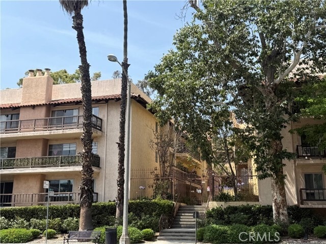 Building Photo - 1127 E Del Mar Blvd