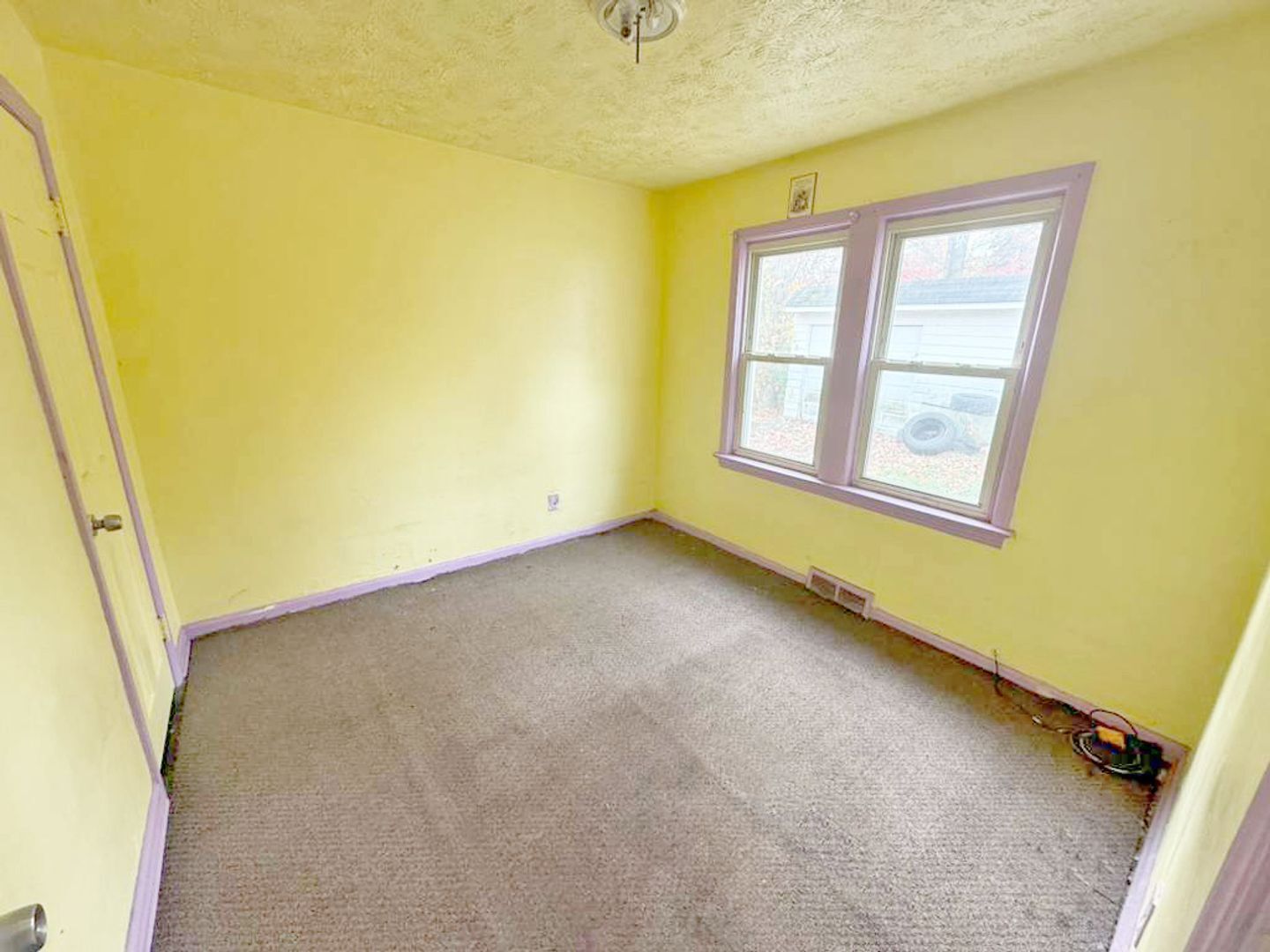 2484 Greenvale Rd Cleveland, OH 44121 – photo 1