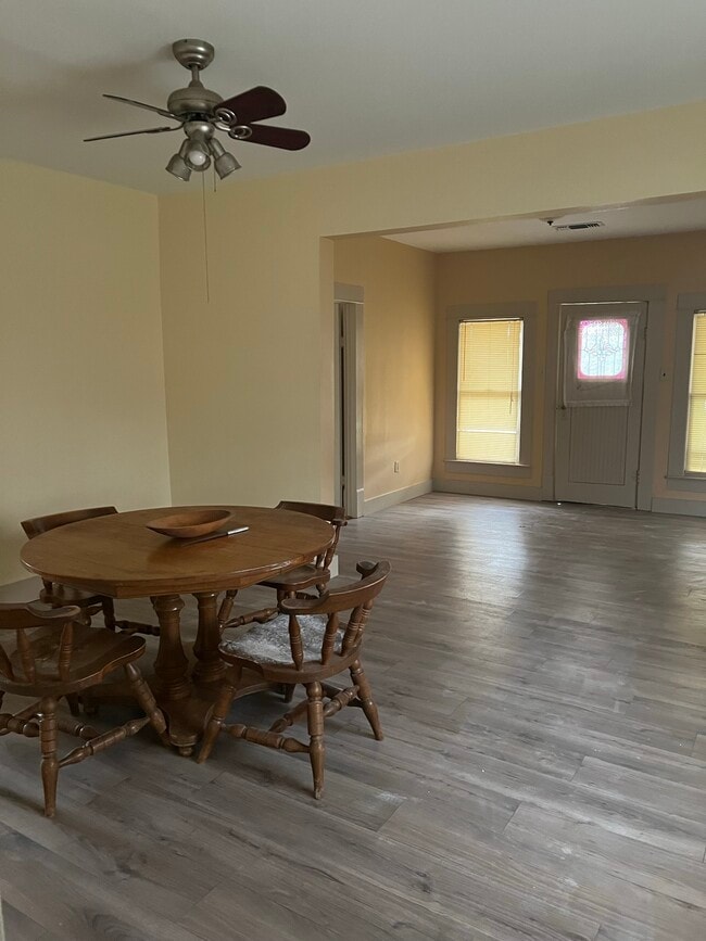 Building Photo - 111 Cincinnati Ave