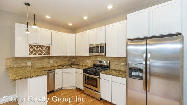 Building Photo - 535-537 E 43rd St