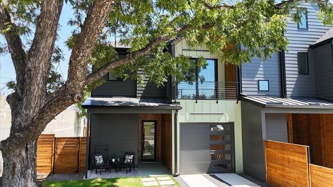 Foto del edificio - 514 Powell Cir
