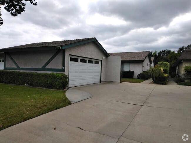 Building Photo - 943 Sedona Ct