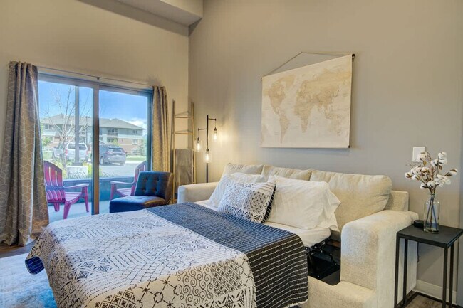 Foto del edificio - 2210 Remington Way