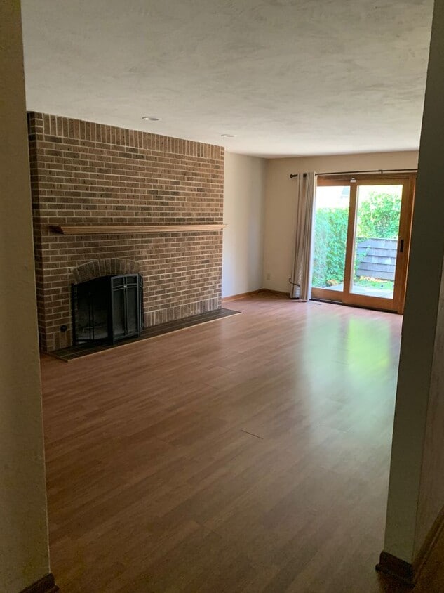 Primary Photo - 1646 Greenmount St