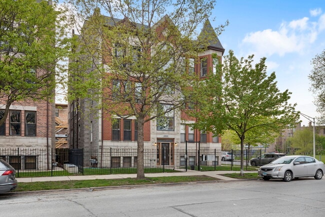 Foto del edificio - 4800 S St Lawrence Ave