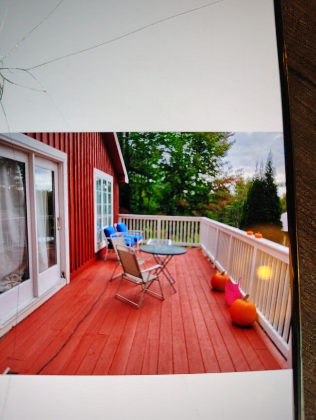 Front deck - 18 Buckwood Rd