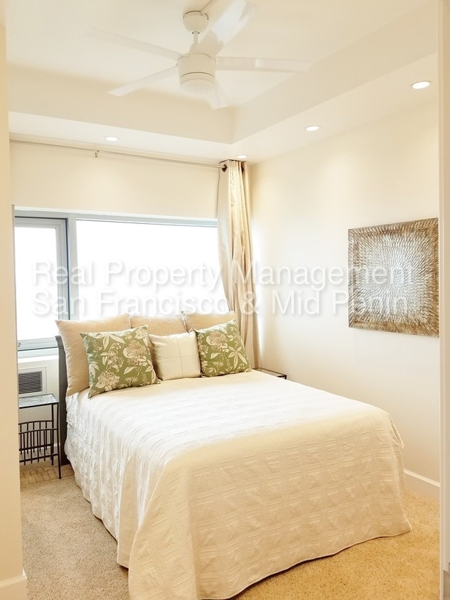 Primary Photo - 1 Mandalay Pl