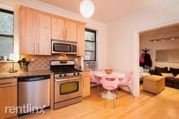 Primary Photo - 120 Sussex St