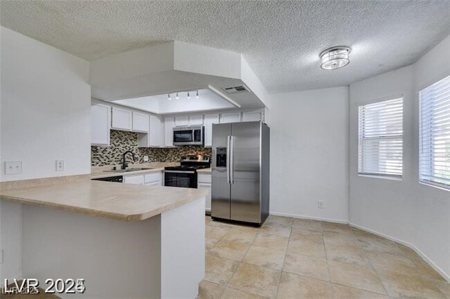 Building Photo - 924 Falconhead Ln
