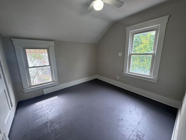 Foto del edificio - Rent ready!