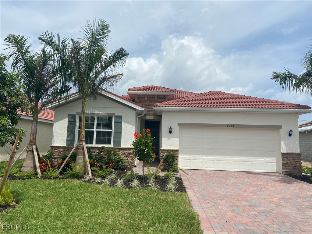 Foto principal - 2974 Royal Gardens Ave
