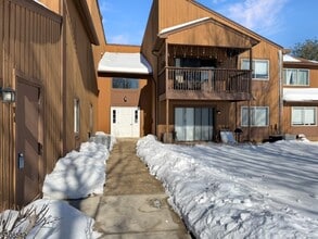 Building Photo - 172 Drake Ln