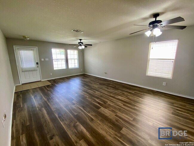 Foto del edificio - 9218 Hanover Cove