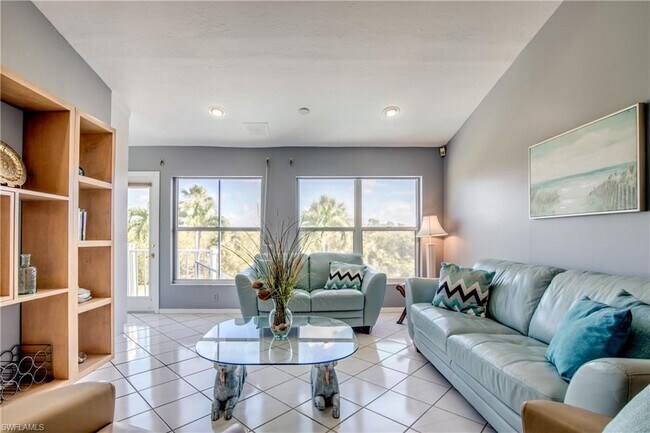 Building Photo - 12142 Siesta Dr