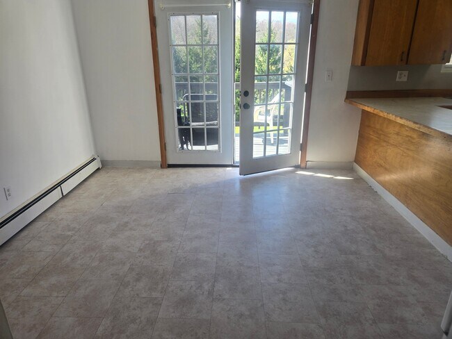 Foto del edificio - 1156 Glenwood Rd