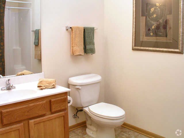 Second Bathroom - Marina Place Apartments