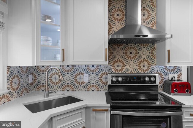 Building Photo - 7020 Venus Ct