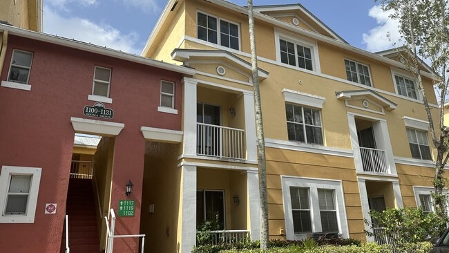 Building Photo - 1119 Shoma Dr