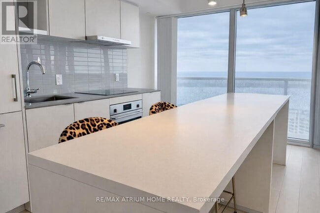 Photo du bâtiment - 88 Harbour St