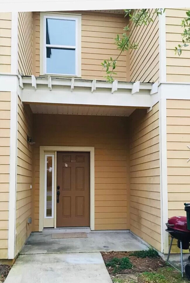 479 Westgate Way, Mary Esther, FL 32569 Townhome Rentals in Mary