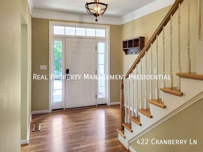 Foto del edificio - 422 Cranberry Ln