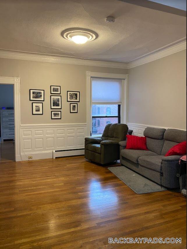 Foto del edificio - 499 Beacon St