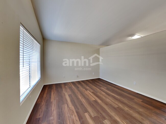 Foto del edificio - 8208 W Apache St