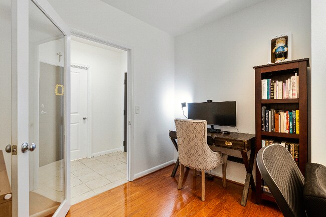 Foto del edificio - 851 N Glebe Rd