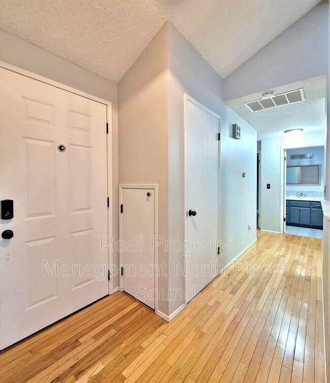 Foto del edificio - 7914 44th Ave W